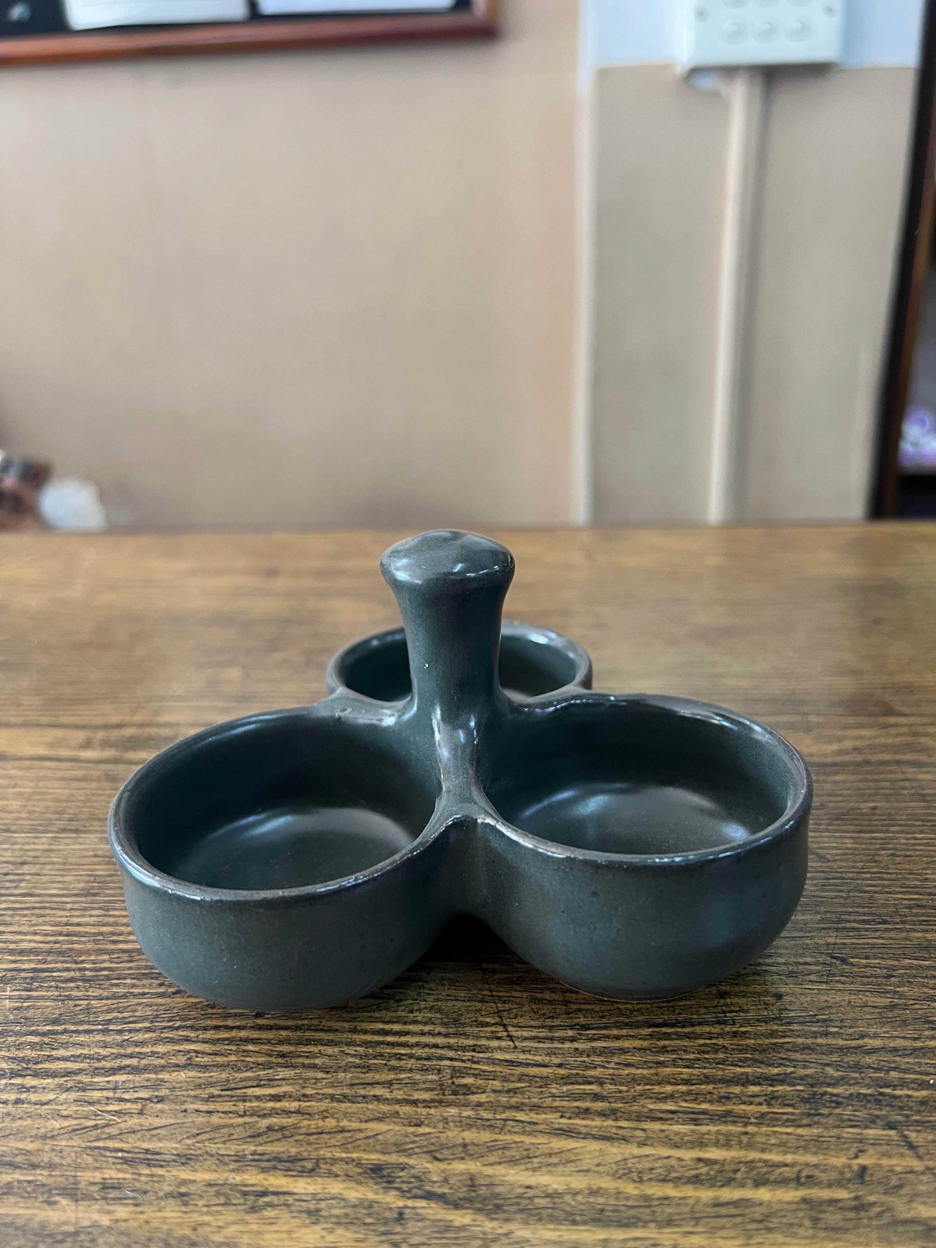 Elegant 3-in-1 ceramic sauce holder for dips, chutneys, and condiments. Food-safe, stylish, and perfect for home, restaurant, or catering. Shop now!