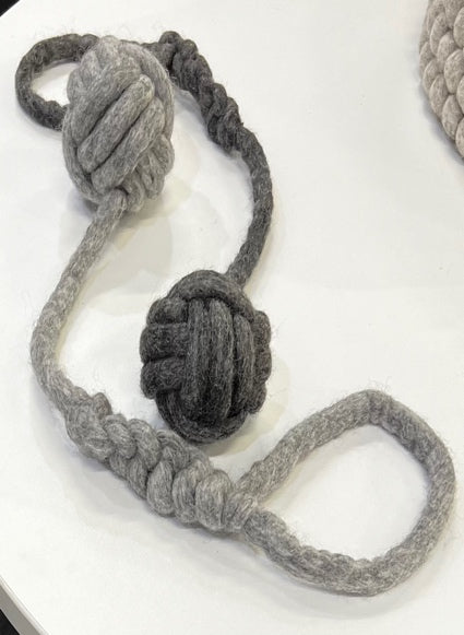 Handmade felt pet toy – sustainable and safe for pets