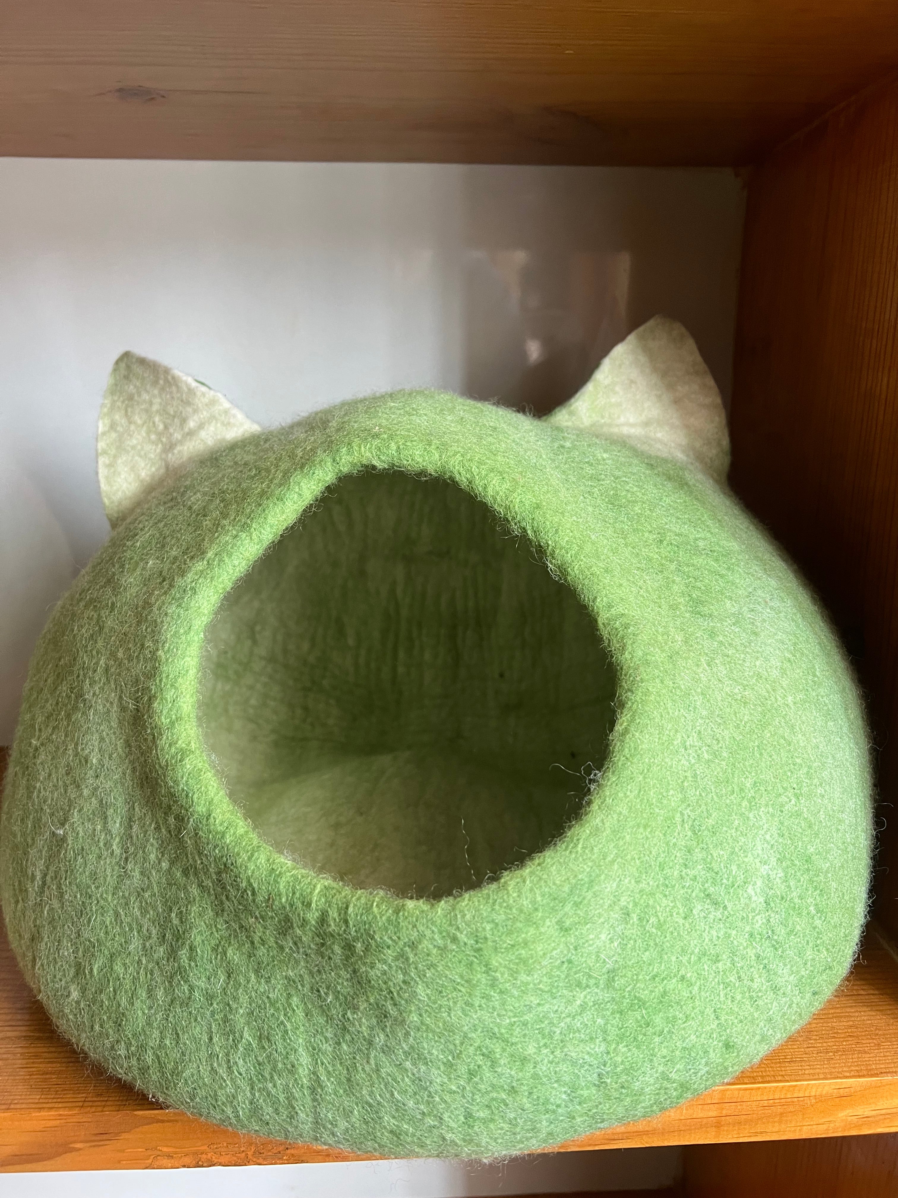 Handmade felt cat cave from Nepal – eco-friendly pet bed
